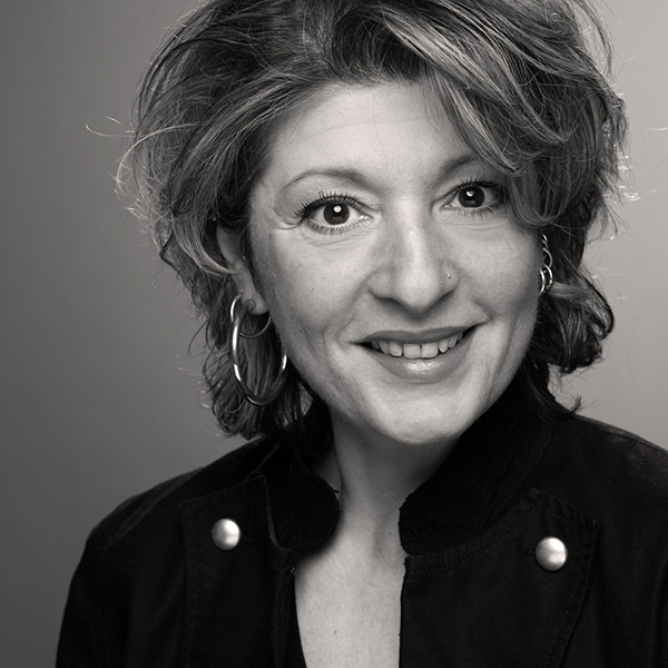 Nassy Touliou - Diplom Off- und Synchronsprecherin