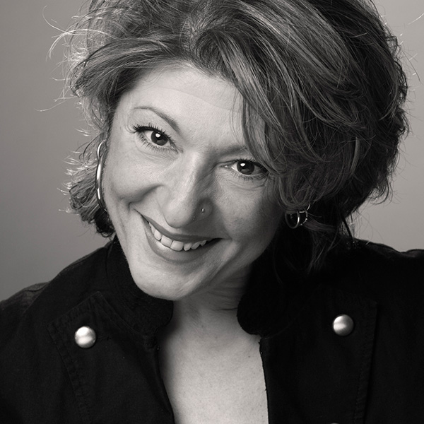 Nassy Touliou - Diplom Off- und Synchronsprecherin